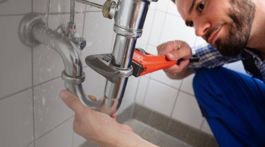 Professional emergency plumbing in De Graff, OH